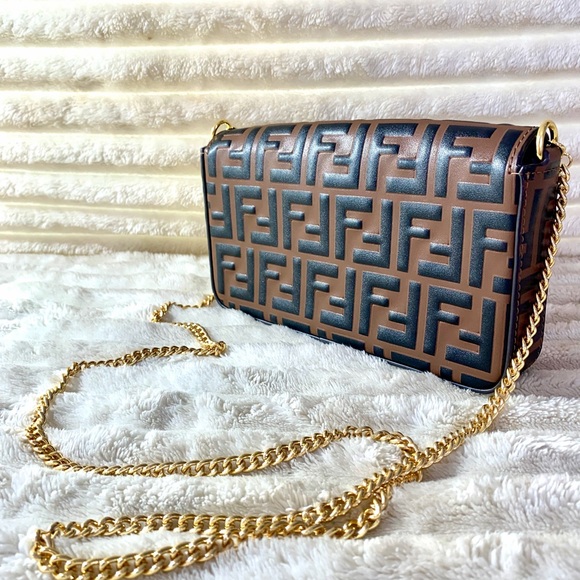 Fendi brown and Beige Crossbody Bag with Gold Chain - Picture 2 of 2